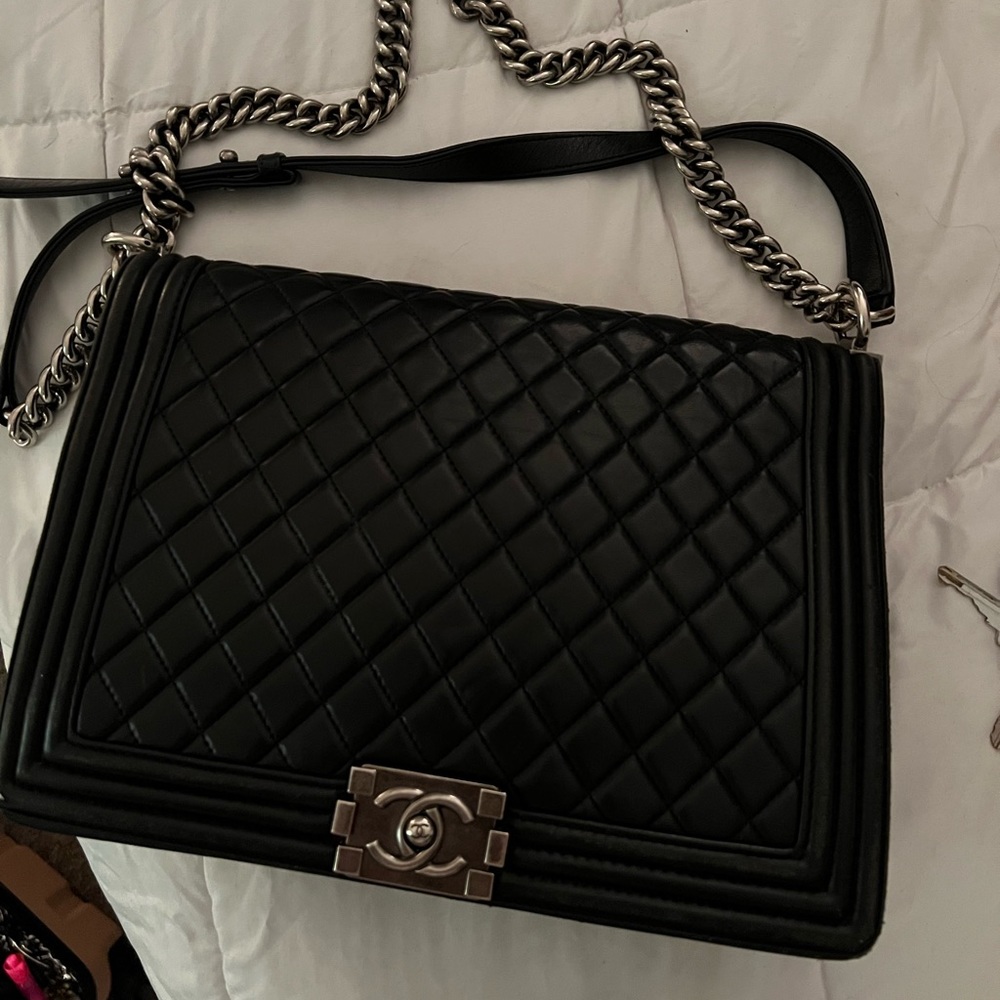 CHANEL PURSE 100% AUTHENTIC